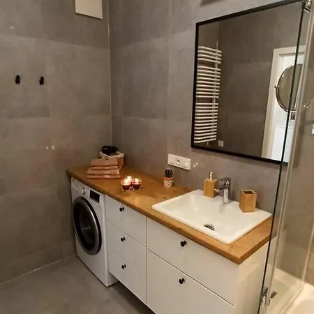 Comfy, Familly Friendly Apartment. Balcony. Garage. Warschau Exterior foto