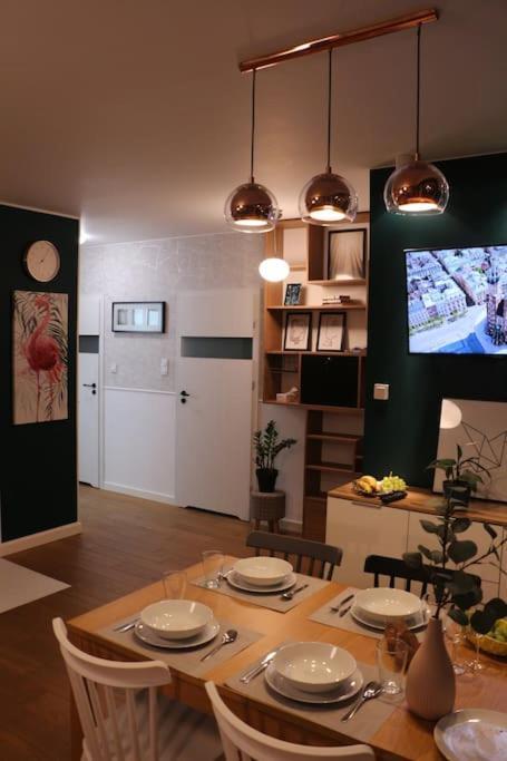 Apartment Comfy, Familly Friendly Apartment. Balcony. Garage. Warschau