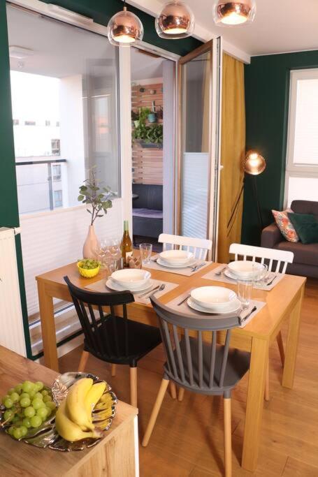 Apartment Comfy, Familly Friendly Apartment. Balcony. Garage. Warschau