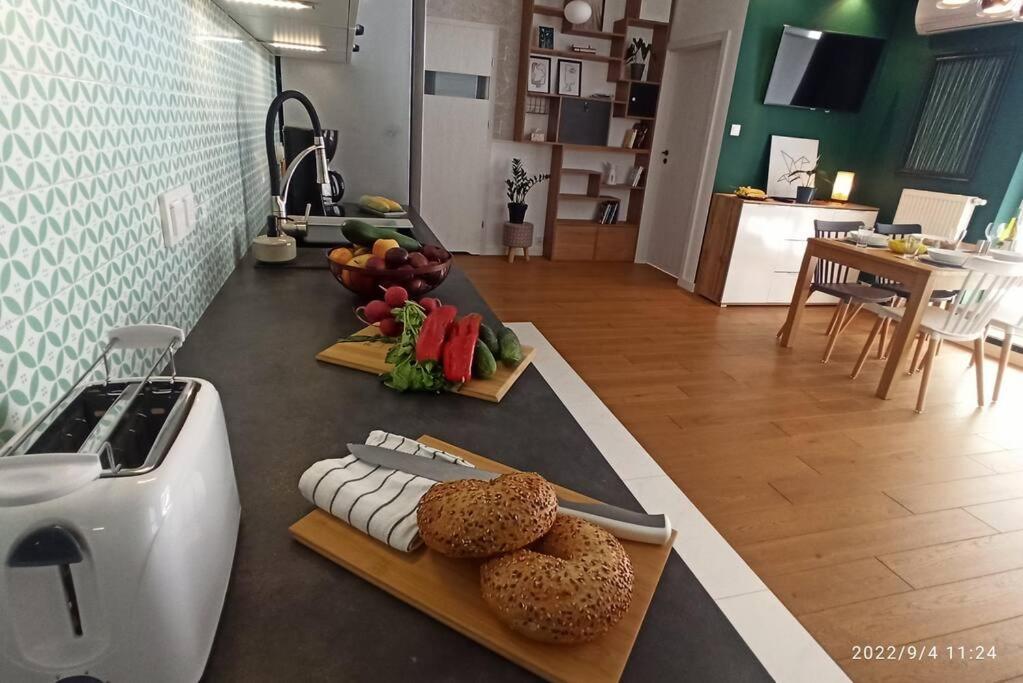 Comfy, Familly Friendly Apartment. Balcony. Garage. * Warschau