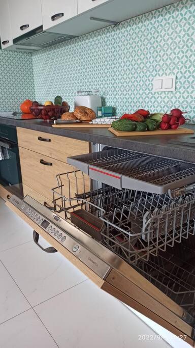 Comfy, Familly Friendly Apartment. Balcony. Garage. * Warschau